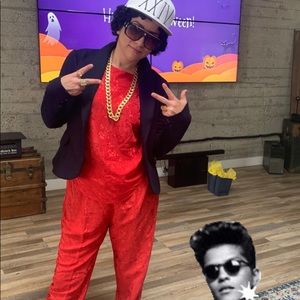 DIY Bruno Mars costume